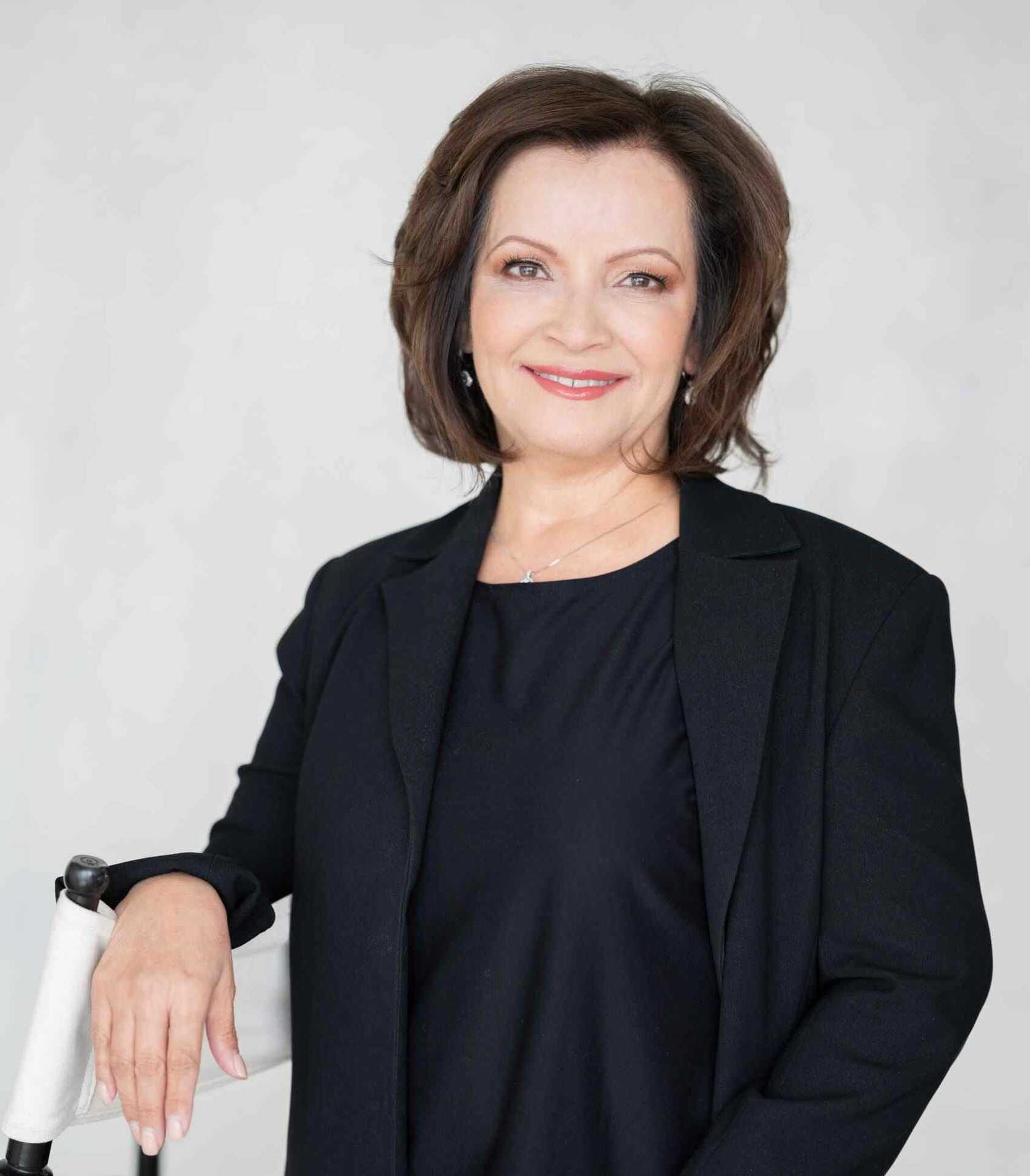 Loan Officer Ruth Guevaraz in El Paso, TX & New Mexico